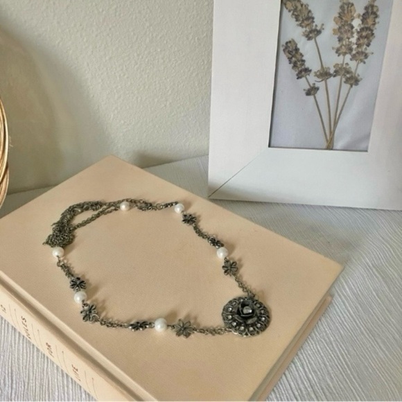 Metal Rose Pearl Grunge Necklace Vintage “Rosette” Gray Floral Dark Romance Chic - Picture 3 of 12